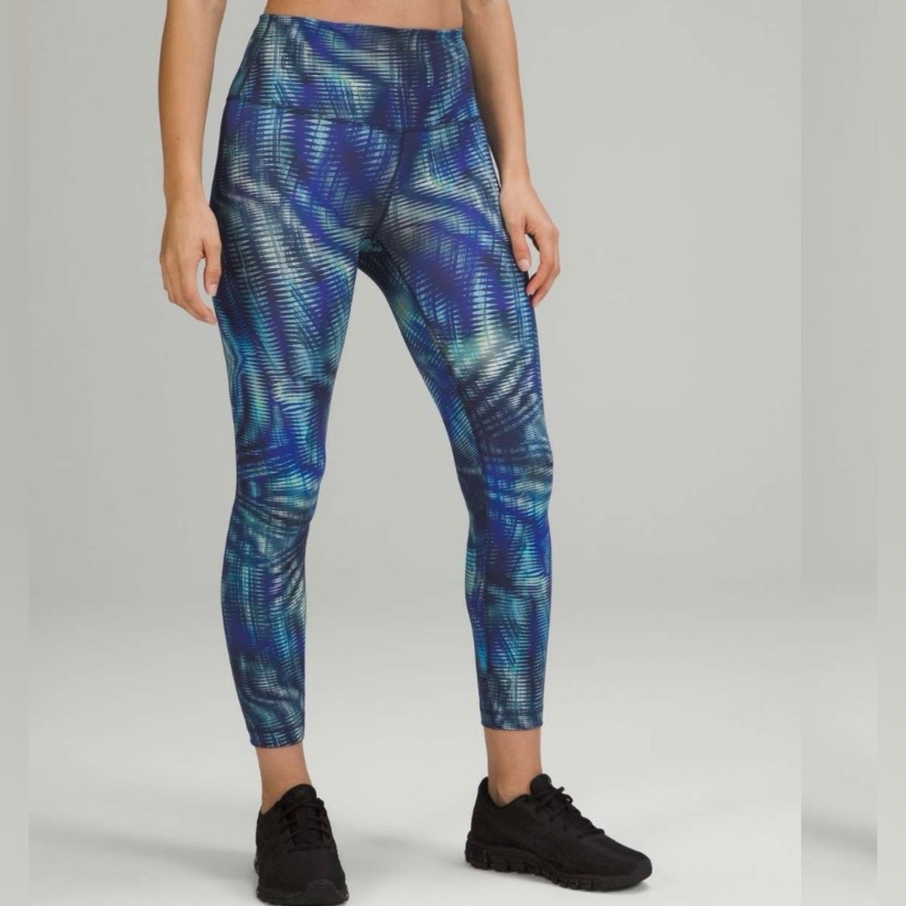 Lululemon invigorate High-Rise Tight 25" *Foil size 4
